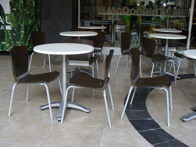 Mc Donalds Terraza Portal La Dehesa